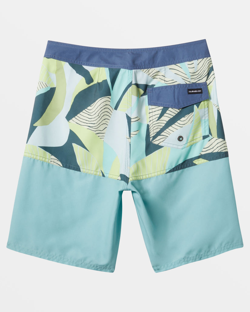 Boys 8-16 Everyday Division 17" Boardshorts - Aquifer