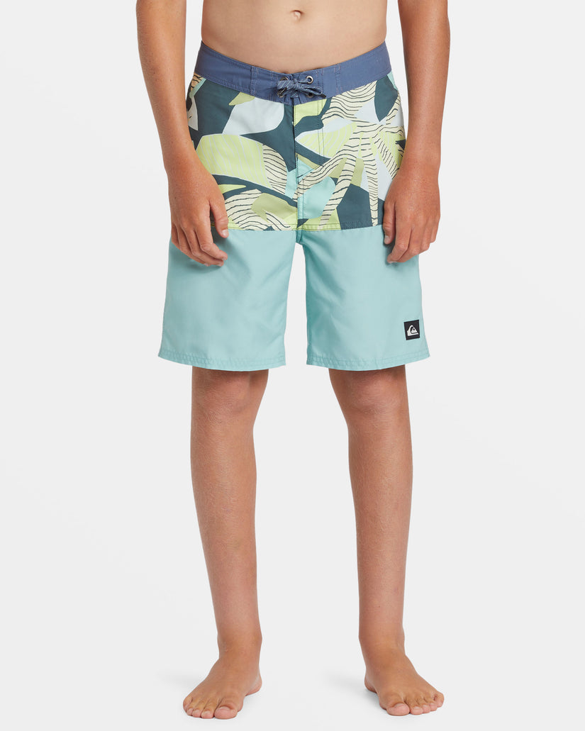 Boys 8-16 Everyday Division 17" Boardshorts - Aquifer