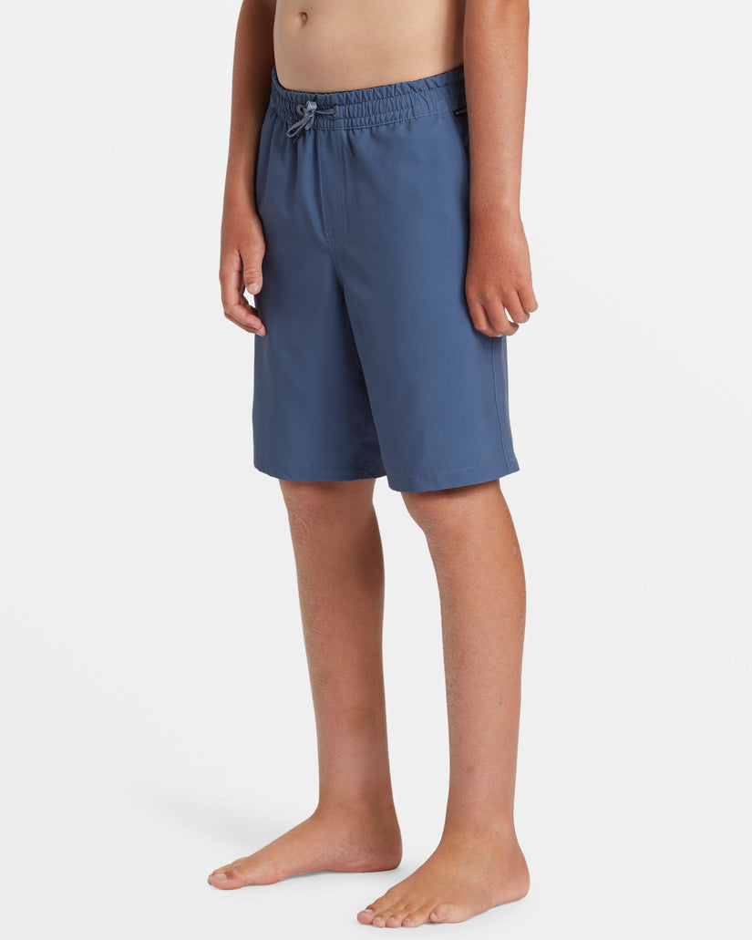 Boys 8-16 Taxer Amphibian 17" Hybrid Shorts - Vintage Indigo