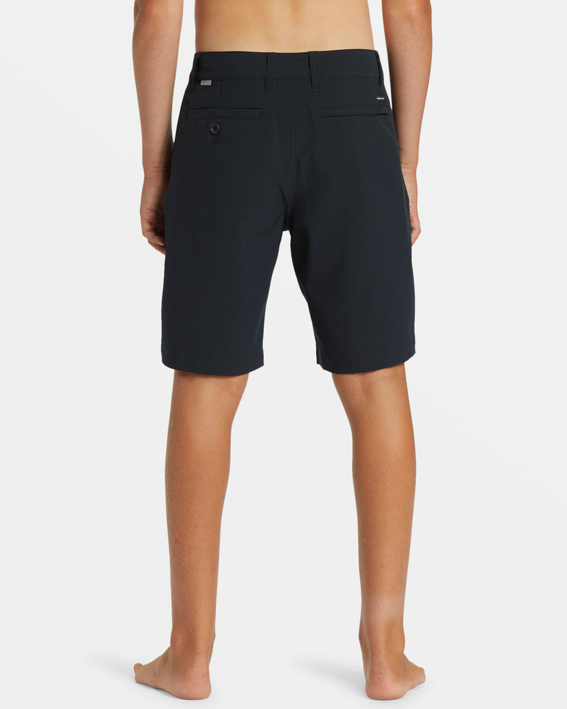 Boys 8-16 Union Amphibian 17" Hybrid Shorts - Black