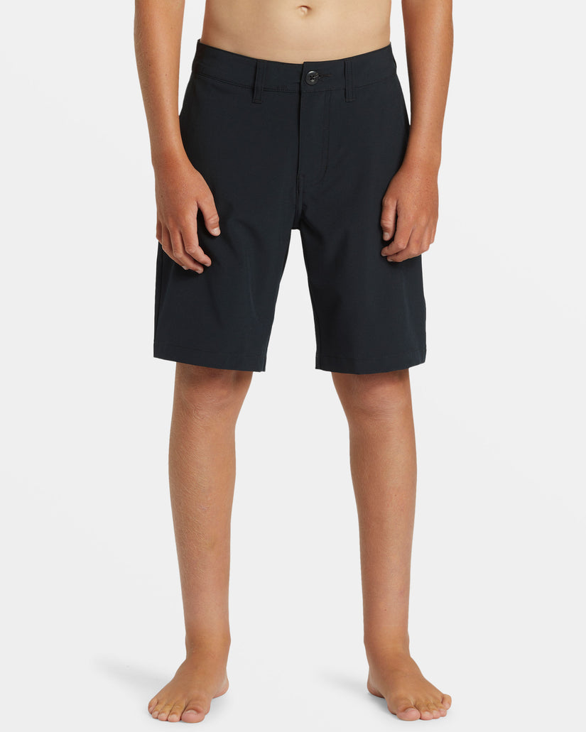 Boys 8-16 Union Amphibian 17" Hybrid Shorts - Black