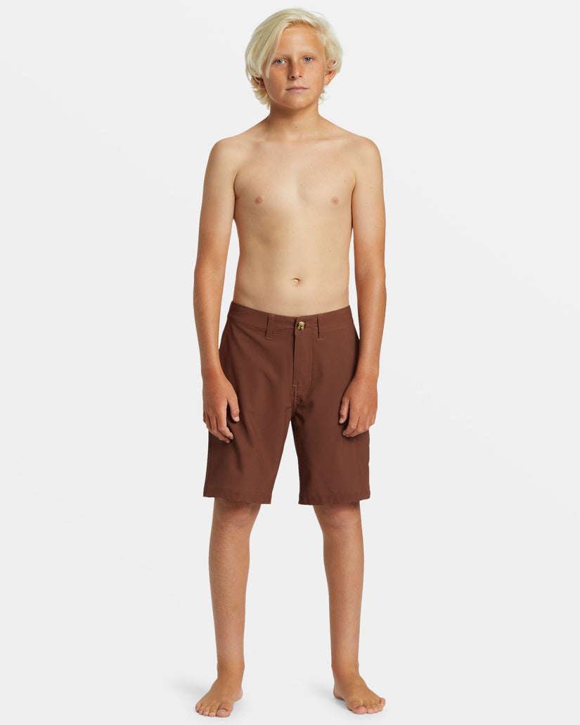 Boys 8-16 Union Amphibian 17" Hybrid Shorts - Brown Stone