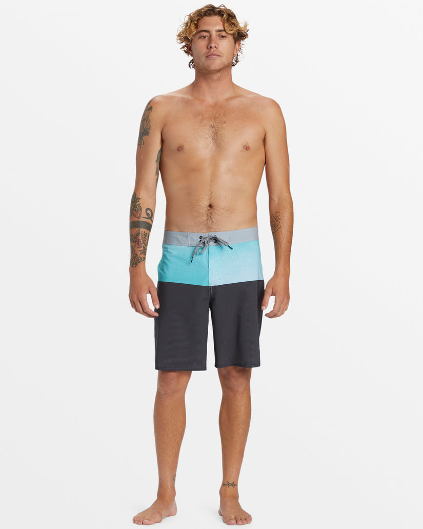 Highline Straight Leg 19" Boardshorts - Capri