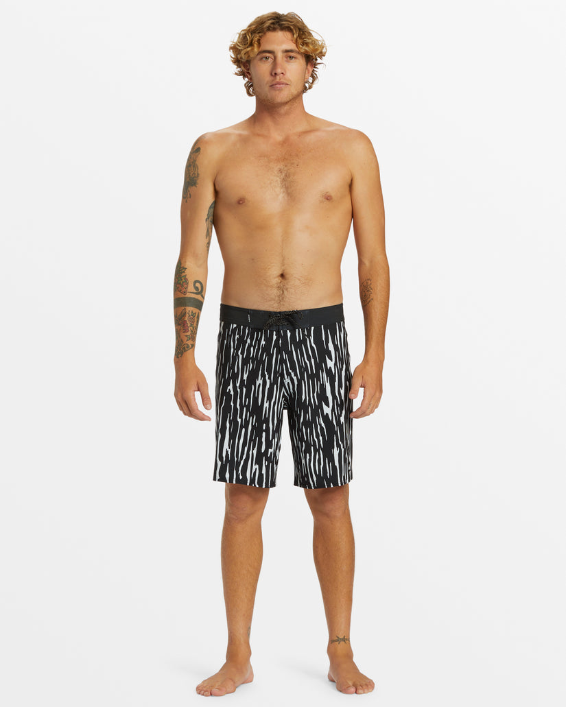 Surfsilk Straight Leg 19" Boardshorts - Black