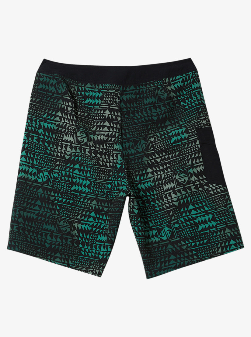 Quiksilver Men's Everyday 21 Inch Boardshort : : Clothing, Shoes &  Accessories
